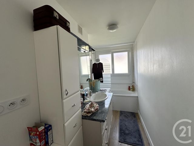 Appartement F4 à vendre - 4 pièces - 70,10 m2 - St Sebastien Sur Loire - 44 - PAYS-DE-LOIRE