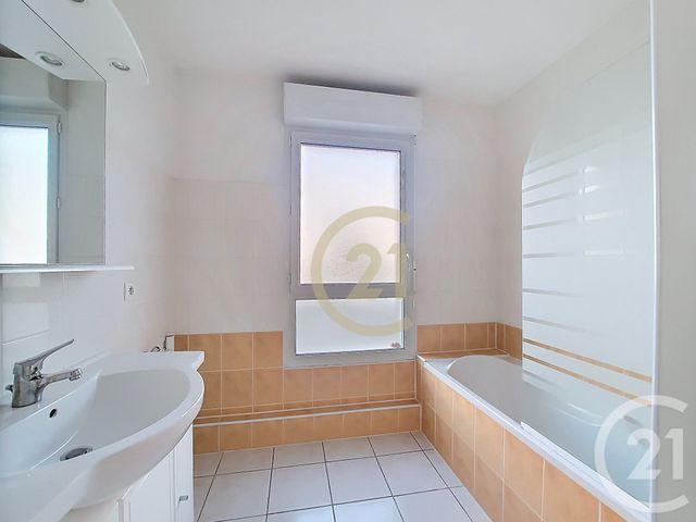 Appartement F3 à louer - 3 pièces - 63,45 m2 - Reze - 44 - PAYS-DE-LOIRE