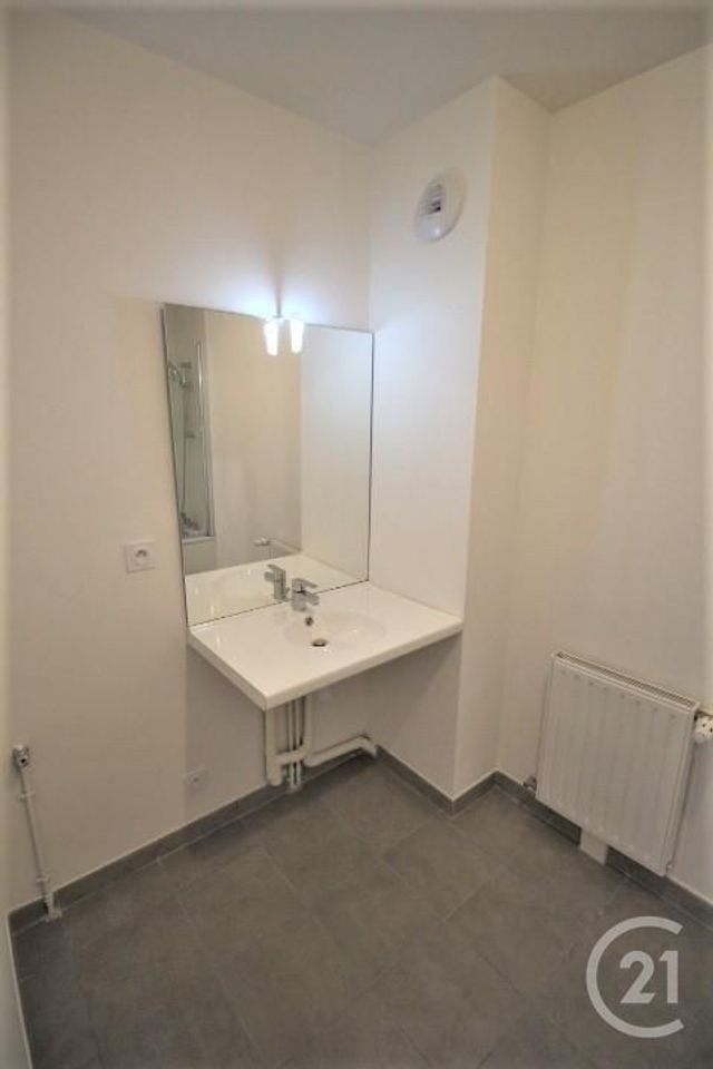 Appartement F3 &agrave; louer - 3 pi&egrave;ces - 64,36 m2 - St Sebastien Sur Loire - 44 - PAYS-DE-LOIRE